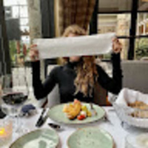 Meet your Posher, Zara